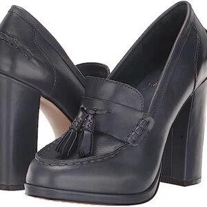 Vince Camuto Cenfinlyn Loafer Pump Size 9